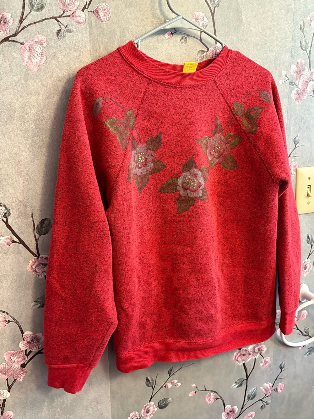 Women's Red Floral Crewneck Sweater - Classic Pullover